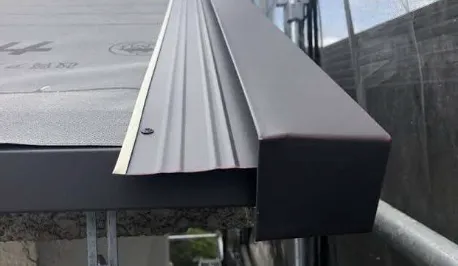 先板金施工（軒先・谷部など）