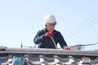 国家資格を持つ一級技能士が施工