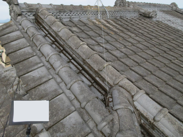 鹿児島県志布志市にて屋根修理〈セメント洋瓦への葺き替え工事〉の施工前写真